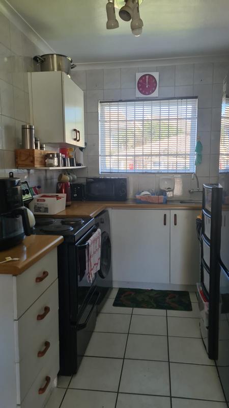 To Let 1 Bedroom Property for Rent in Strand Central Western Cape